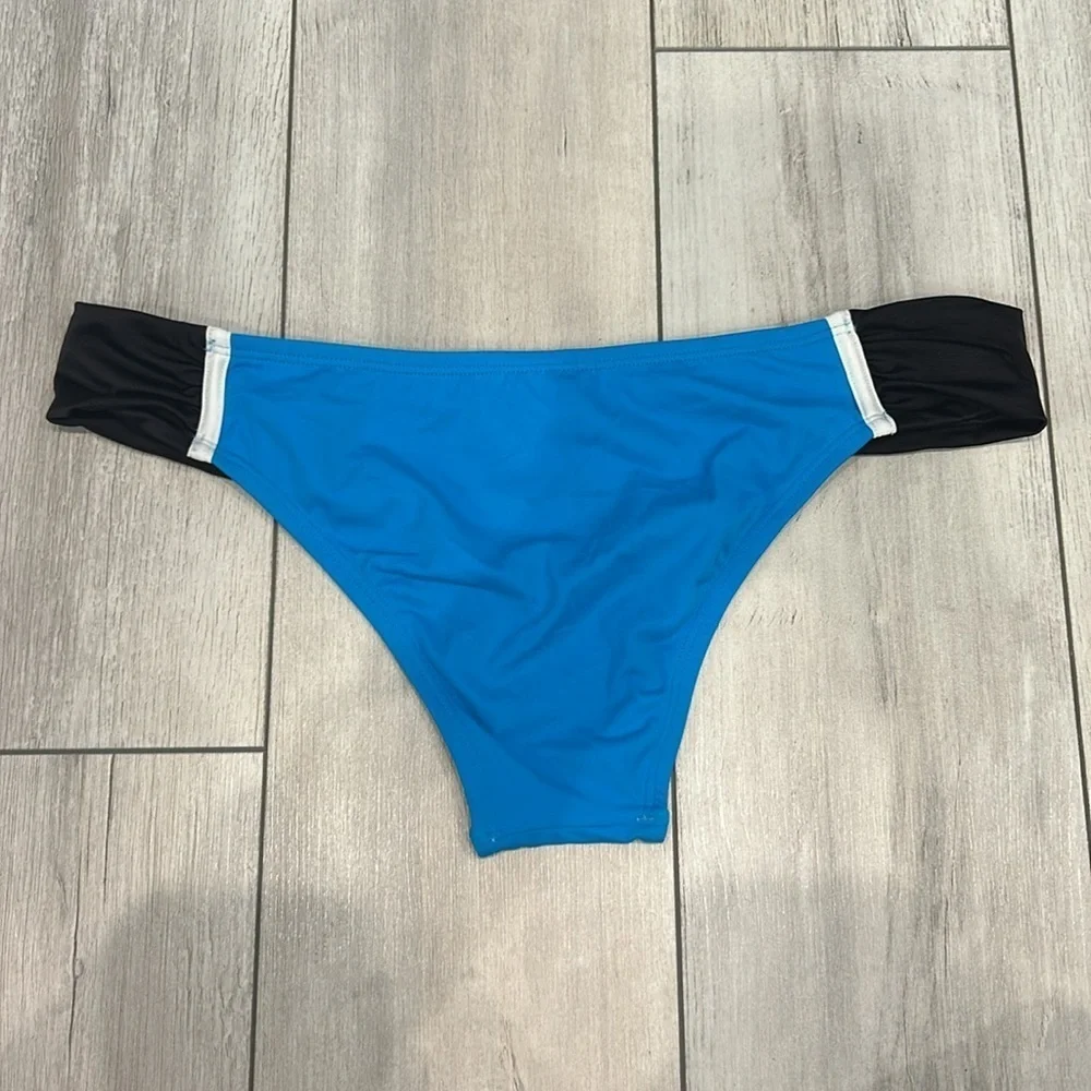 A. Che Blue black swim bikini bottom size medium